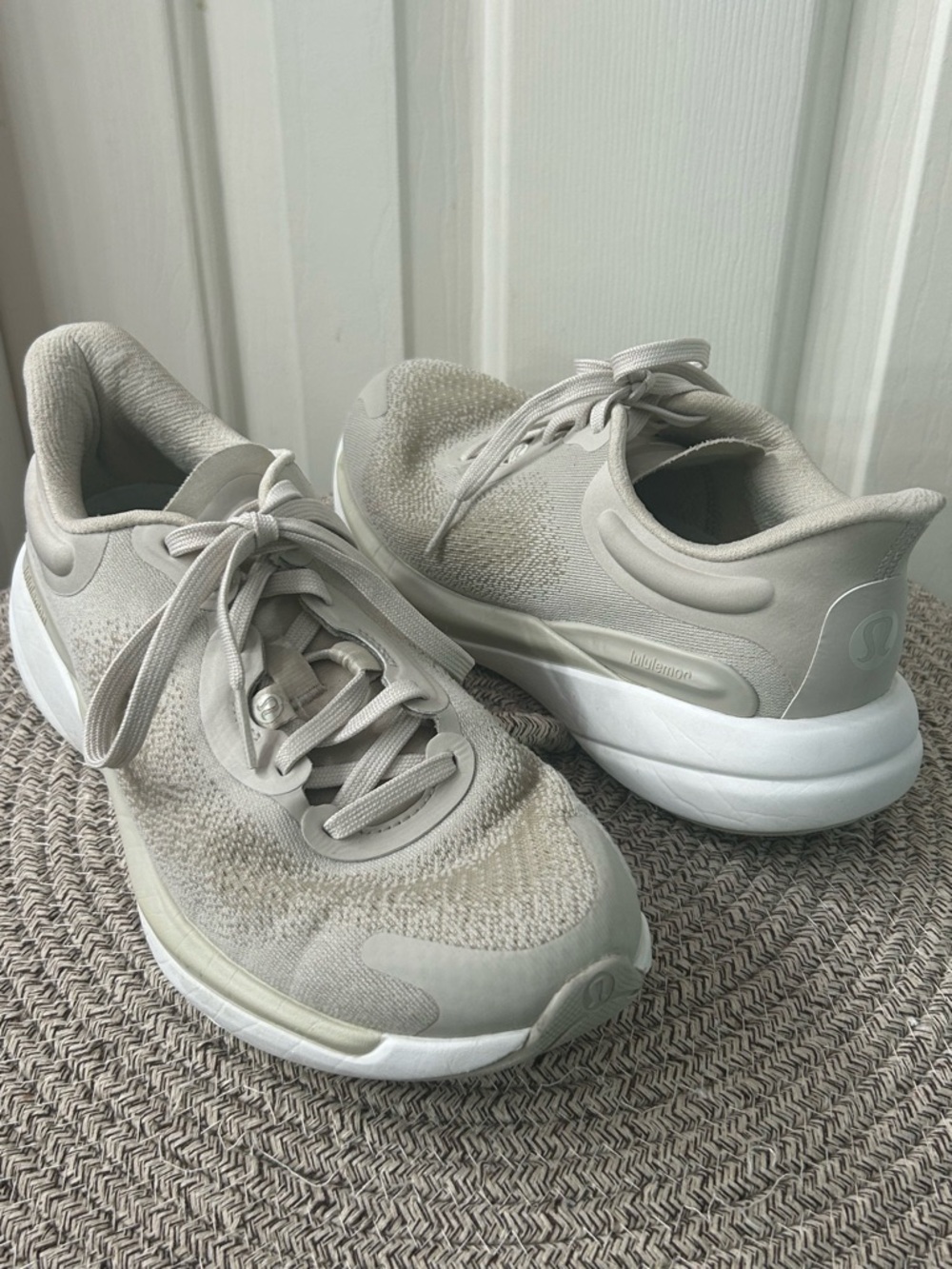 Lululemon Chargefeel Workout Low 2 Womens Running Shoes Sz 7.5 Athletic Sneakers